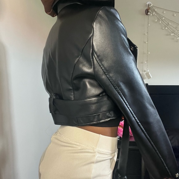 Cropped leather jacket - Picture 4 of 4